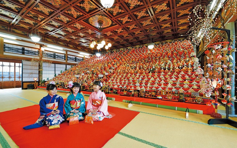 可睡斎ひなまつり。1,200体のおひなさま(袋井市)